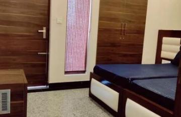What Are the Best PG & Hostel Options Near DLF Phase 1, Gurgaon?
