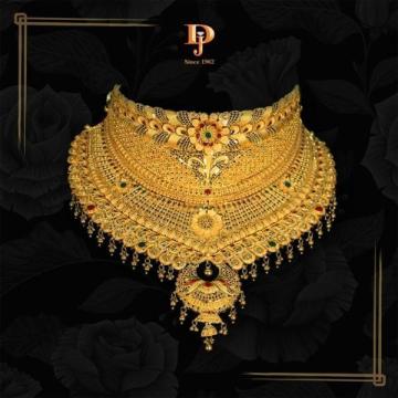 Explore the Best Gold Jewellery Shops in Hyderabad