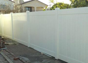 Commercial Vinyl Gates in Long Beach